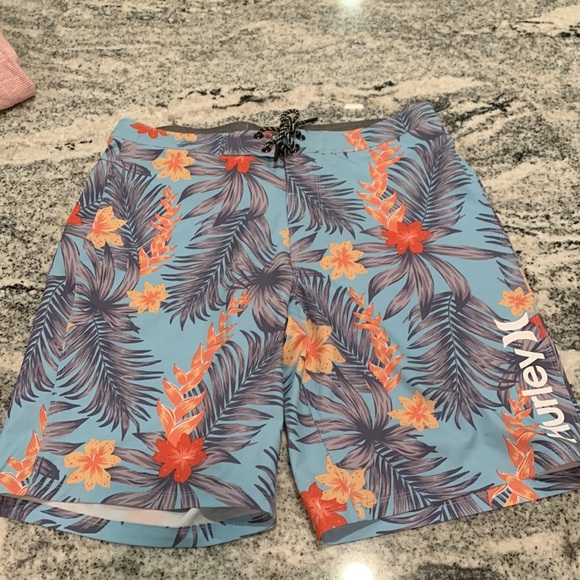 Old Navy size 32, Hurley size 32 - Picture 8 of 16